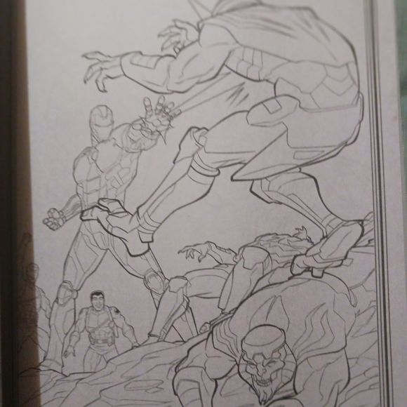 Marvel The Mighty Avengers 448 Pages  Thick Coloring book 2018 - Picture 8 of 9